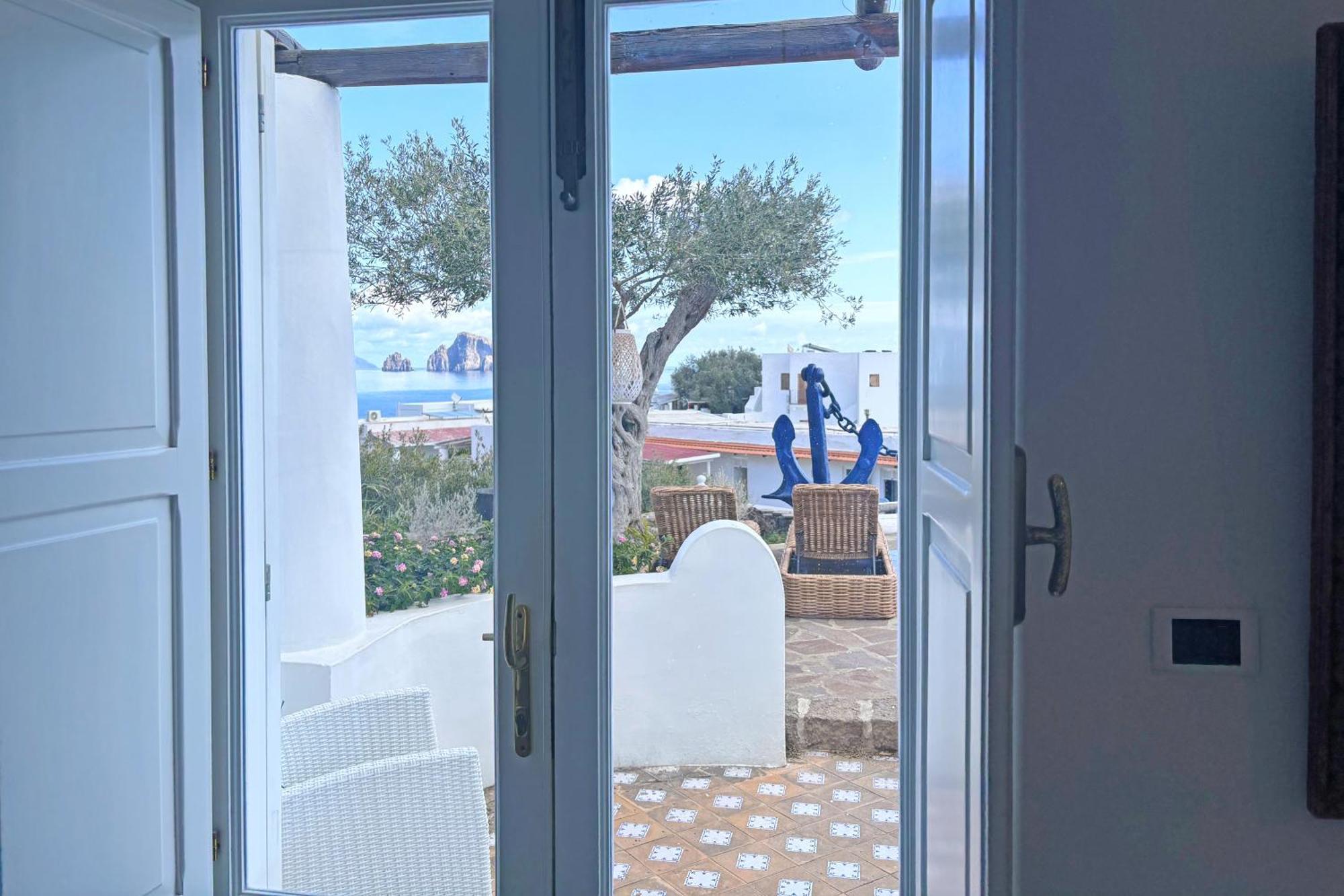 Hotel Dependance La Caletta Panarea Exterior foto